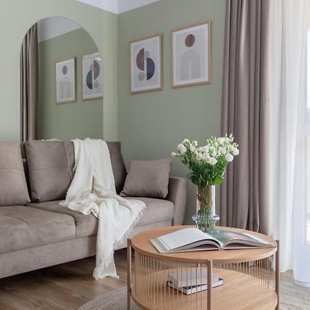 Dream Garden Apartment With Free Parking シナヤ エクステリア 写真